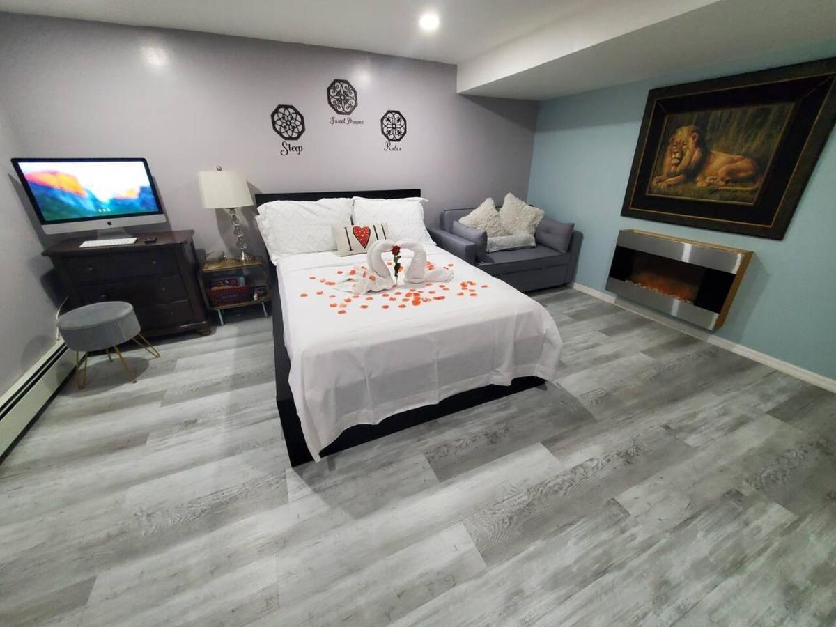 Lovely 2 Bedroom Apartment With 2 Entrance And Parking นิวยอร์ก ภายนอก รูปภาพ