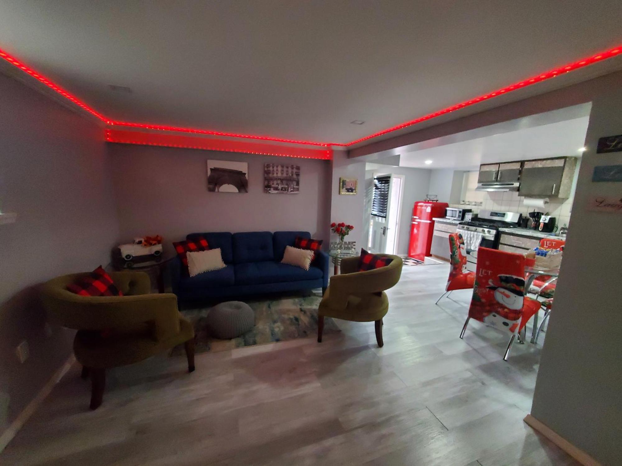 Lovely 2 Bedroom Apartment With 2 Entrance And Parking นิวยอร์ก ภายนอก รูปภาพ