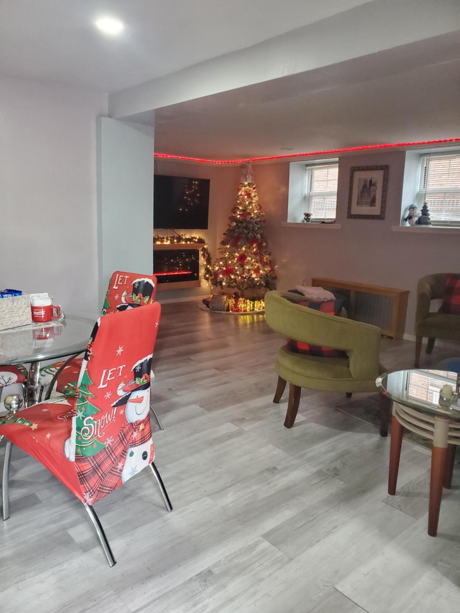 Lovely 2 Bedroom Apartment With 2 Entrance And Parking นิวยอร์ก ภายนอก รูปภาพ