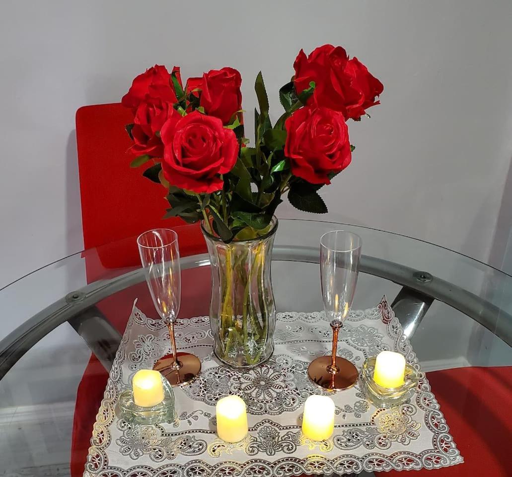 Lovely 2 Bedroom Apartment With 2 Entrance And Parking นิวยอร์ก ภายนอก รูปภาพ