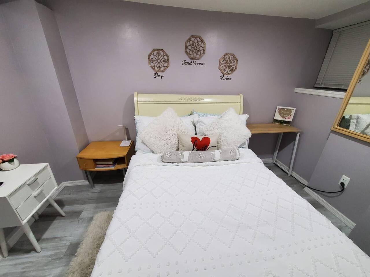 Lovely 2 Bedroom Apartment With 2 Entrance And Parking นิวยอร์ก ภายนอก รูปภาพ